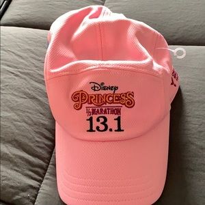Brand new 2017 run Disney hat